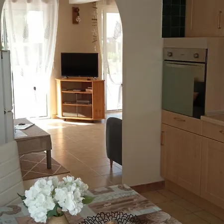 Proche Montsegur, Avec Terrain De Petanque * Fougax-et-Barrineuf